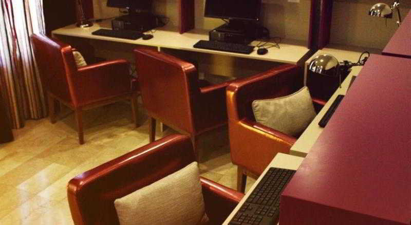 One To One Hotel & Resort Ain Al Faida Al Ain Buitenkant foto